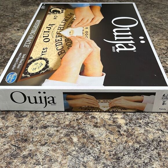 Ouija 2017 edition Open box but gem mint condition, make family game night fun - Picture 3 of 16